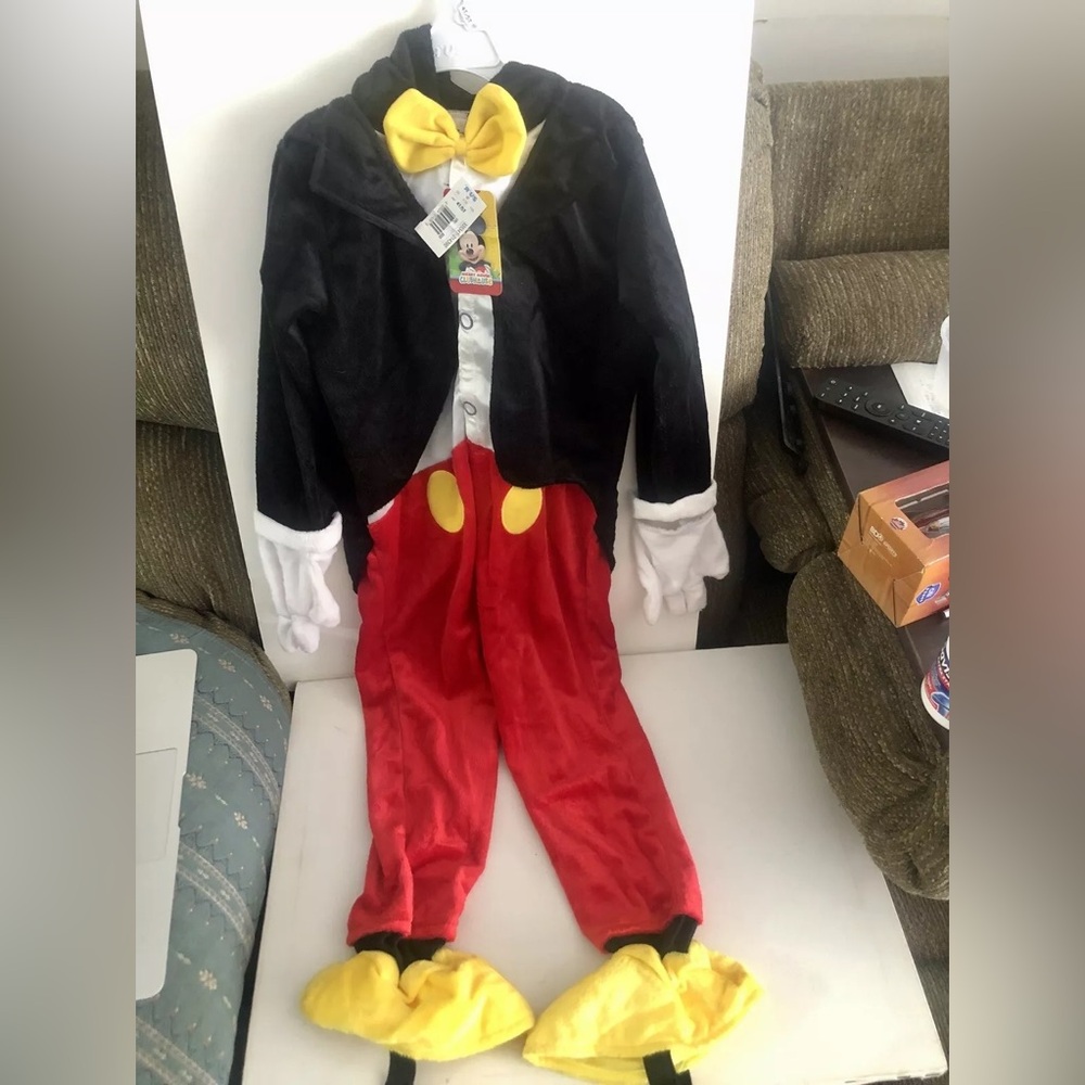 Disney Mickey Mouse Clubhouse Full Costume Ears Attached Size 4T/5T NWT